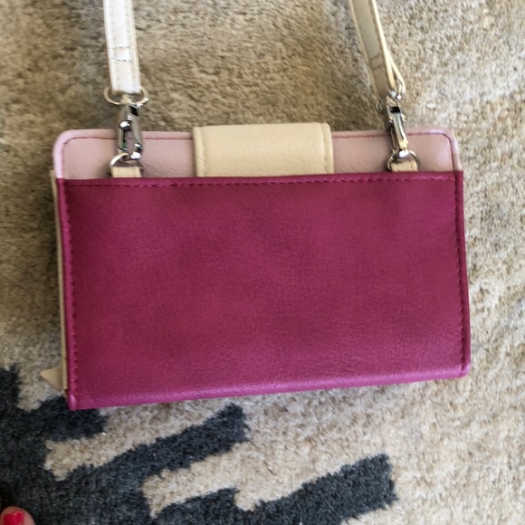 Roots wallet with crossbody strap - Picture 3 of 3